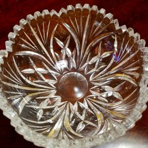 VINTAGE SMALL LEAD CRYSTAL BOWL